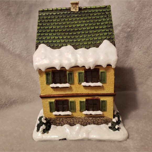 Berta Hummel "Cup of Cheer Cafe" 2003 Hawthorne Village Series - Picture 2 of 11